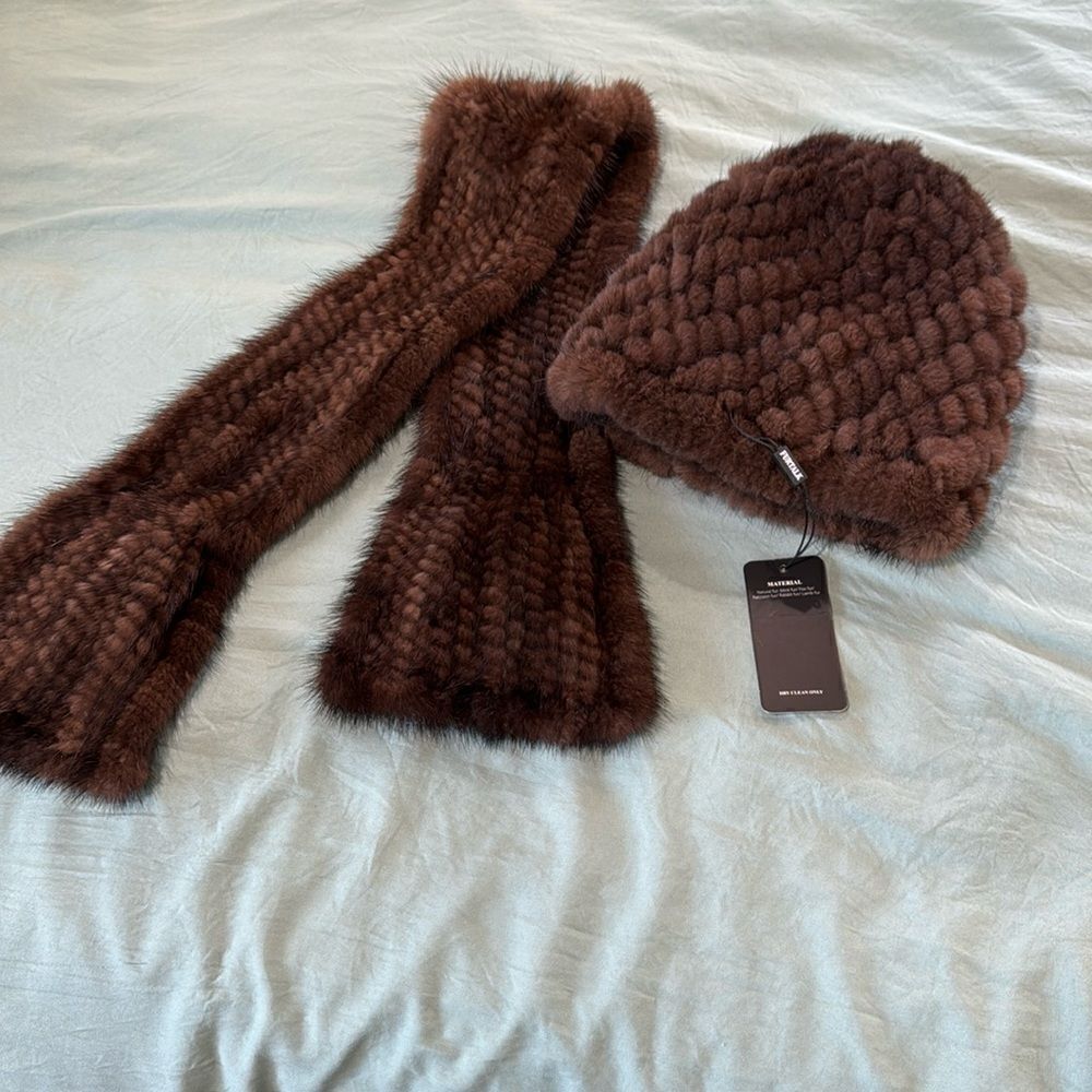 Furtalk scarf and hat